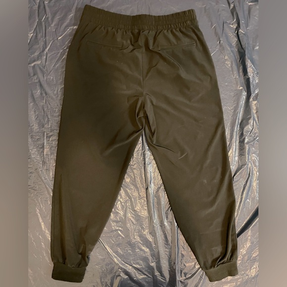 Banana Republic air stretch joggers - Picture 3 of 10